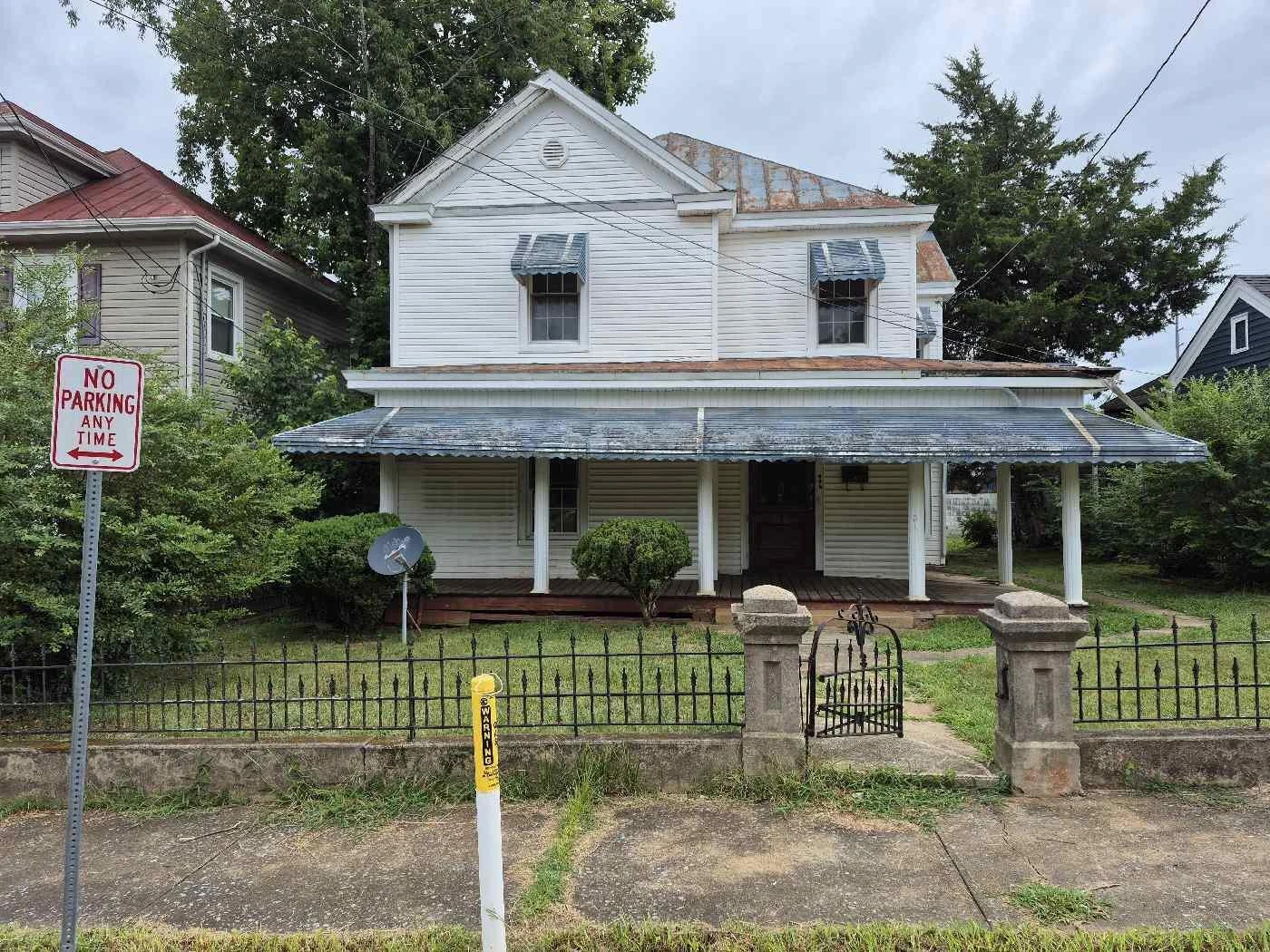 806 Stuart ST