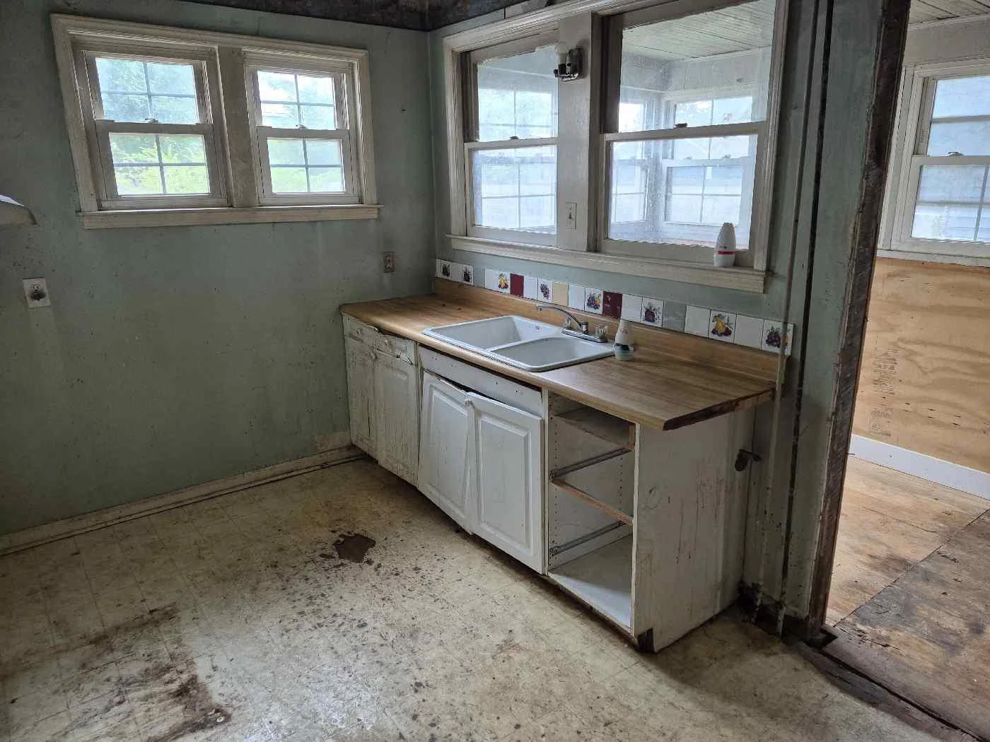 806 Stuart ST - Photo 23