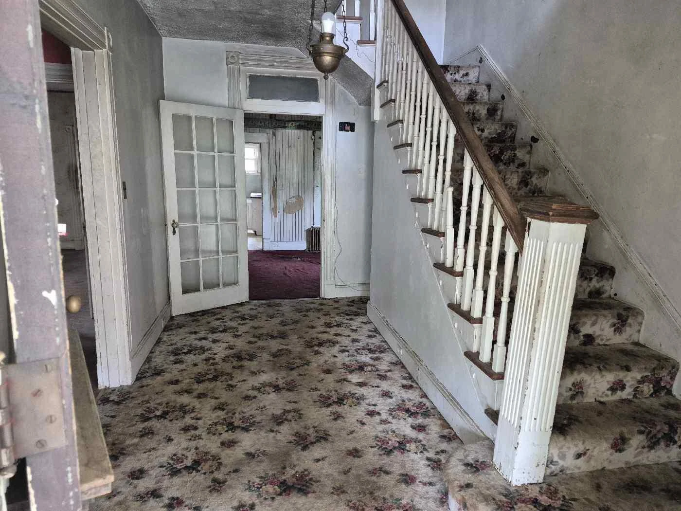 806 Stuart ST - Photo 7