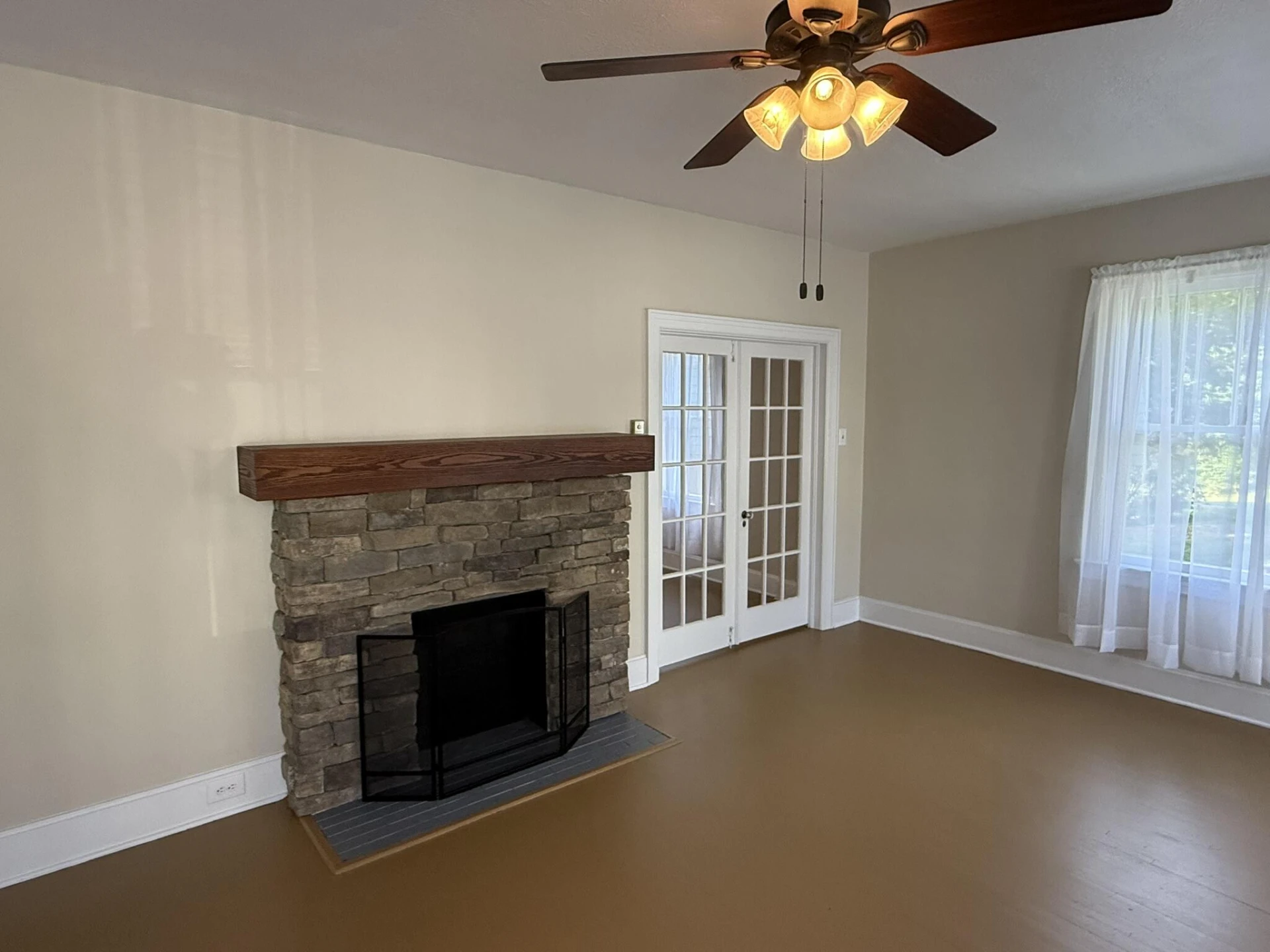 625 Jefferson AVE - Photo 12