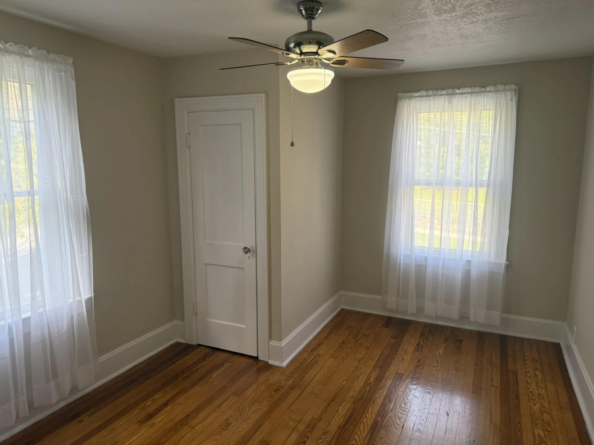 625 Jefferson AVE - Photo 21