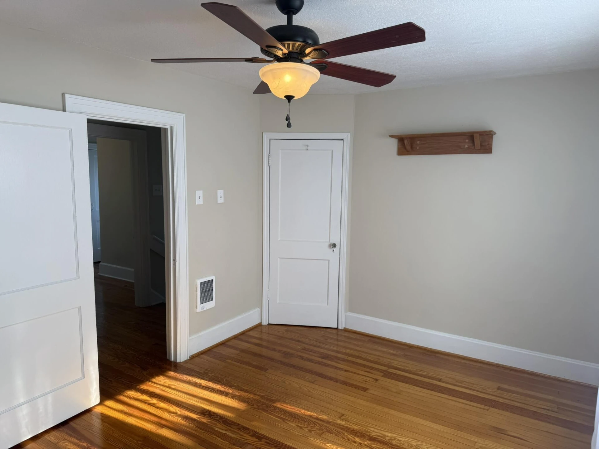 625 Jefferson AVE - Photo 23