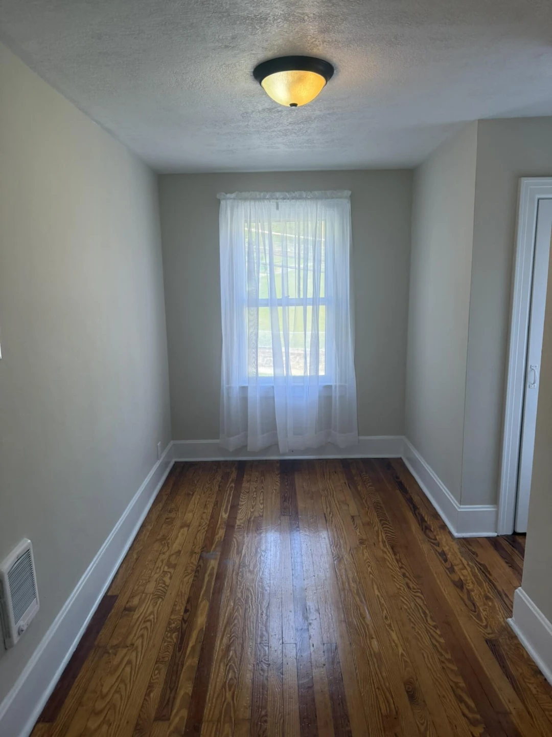 625 Jefferson AVE - Photo 24