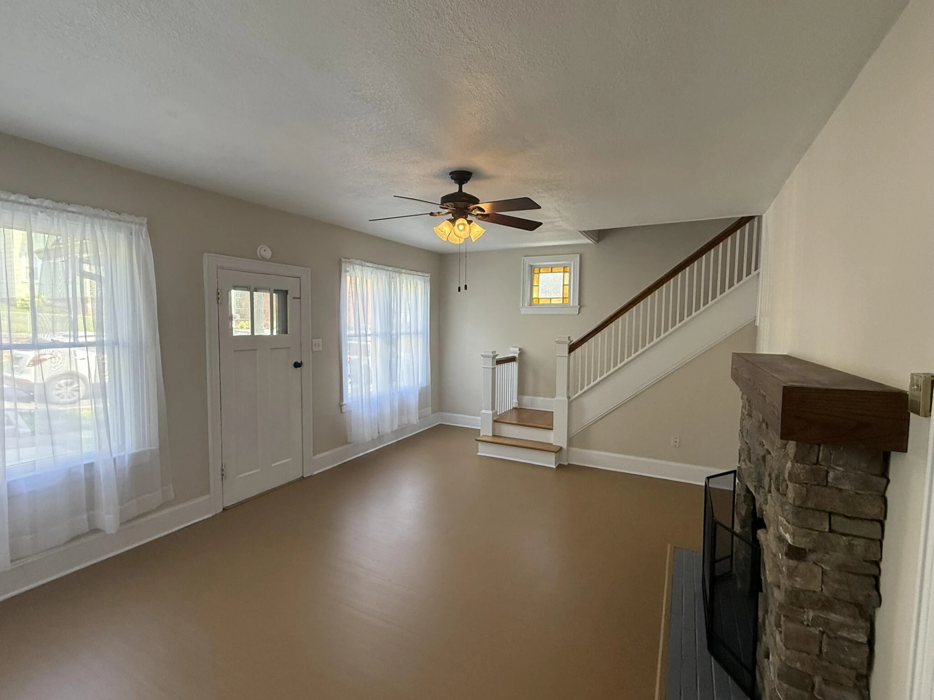 625 Jefferson AVE - Photo 9