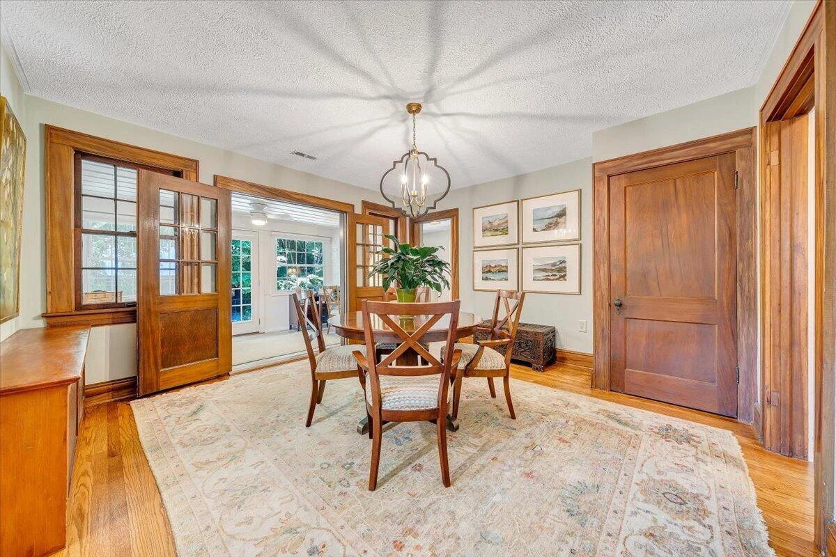 3157 Woodlawn AVE SW - Photo 12