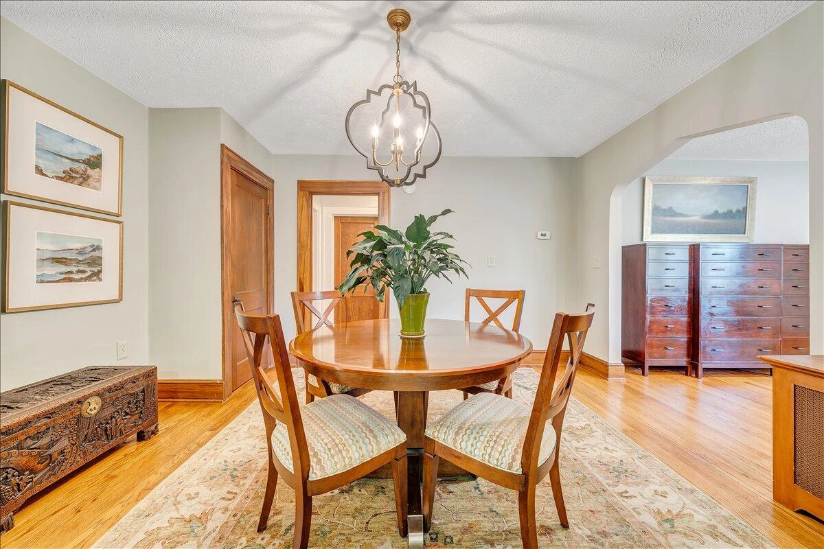 3157 Woodlawn AVE SW - Photo 13
