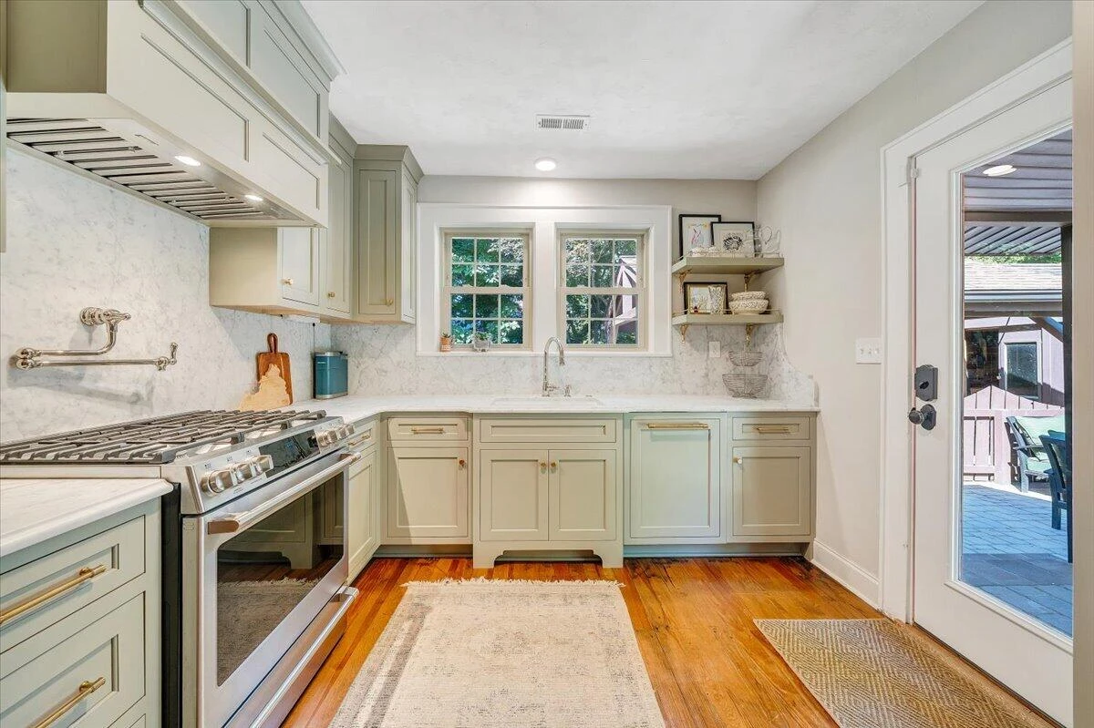 3157 Woodlawn AVE SW - Photo 21
