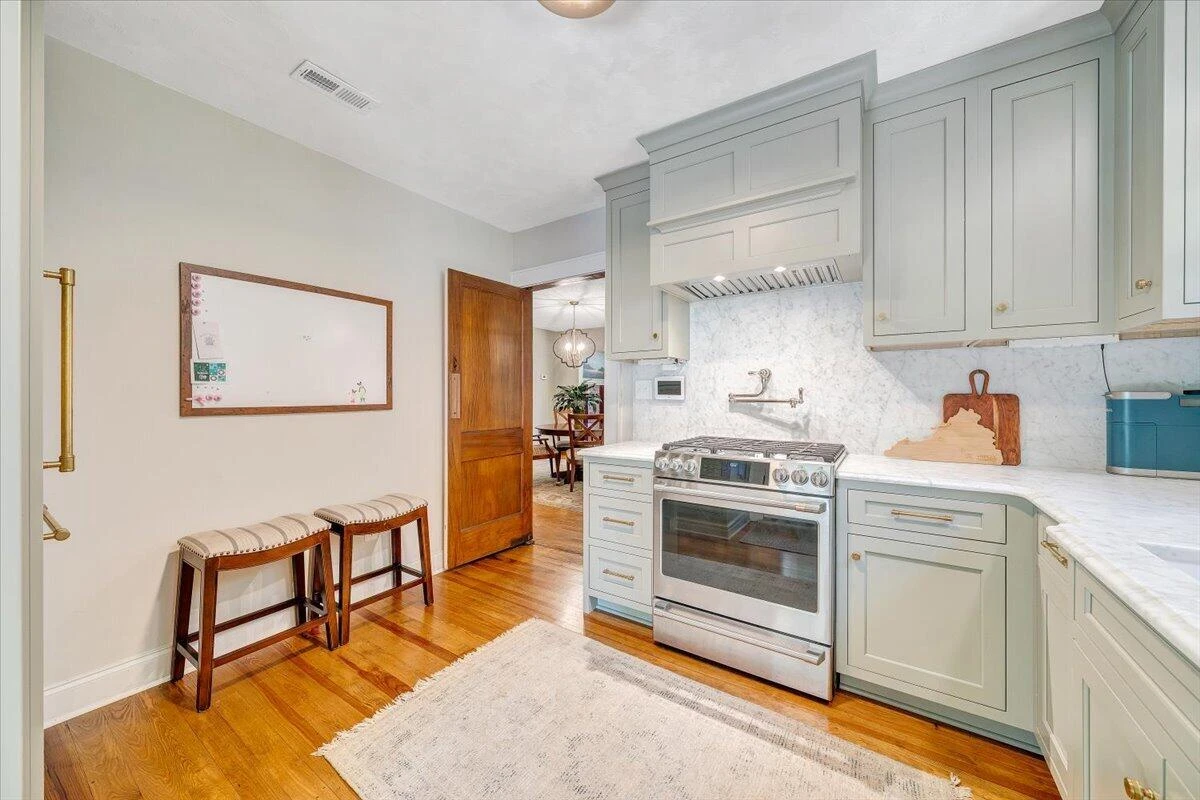 3157 Woodlawn AVE SW - Photo 24