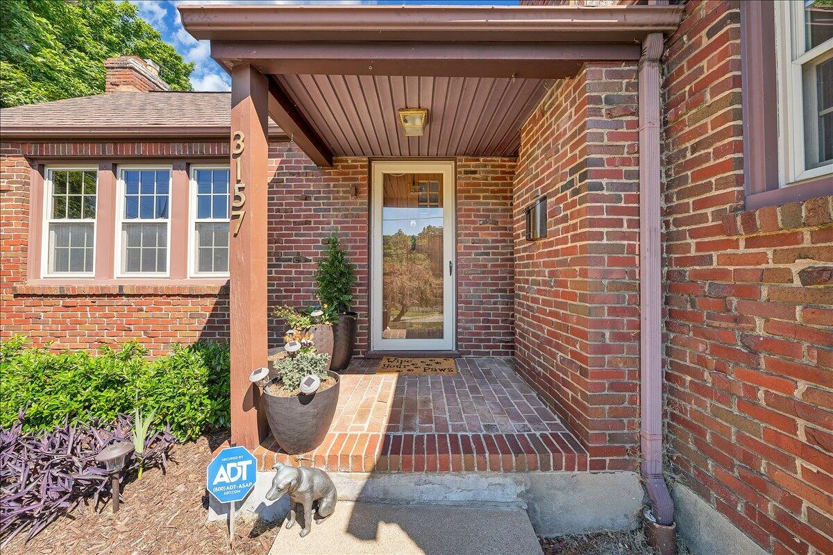 3157 Woodlawn AVE SW - Photo 4