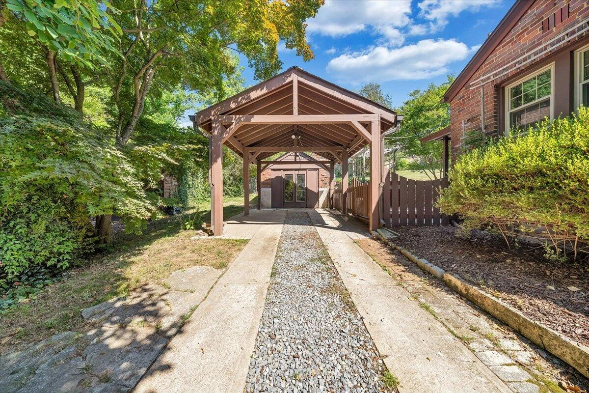 3157 Woodlawn AVE SW - Photo 49