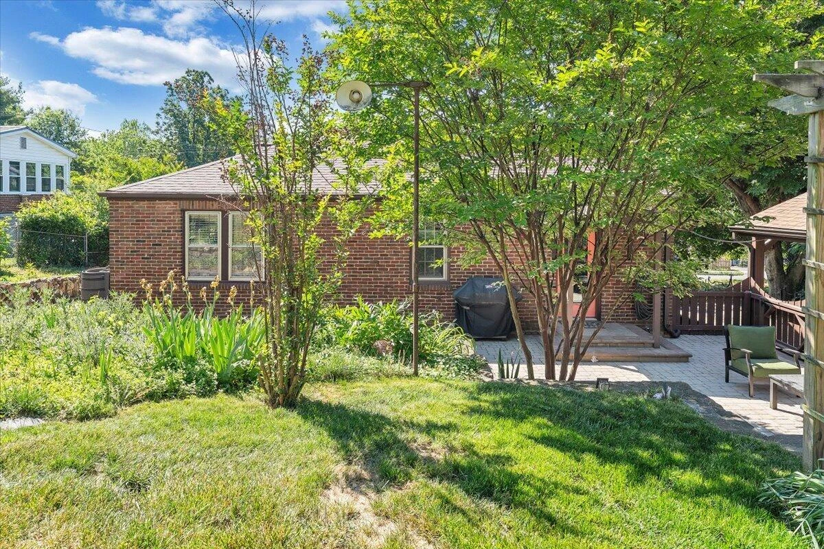 3157 Woodlawn AVE SW - Photo 52