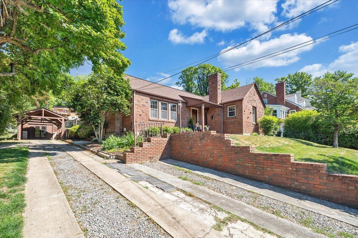 3157 Woodlawn AVE SW - Photo 56