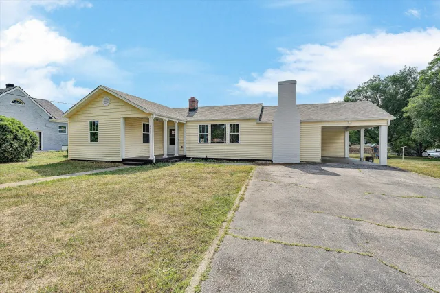 1127 Highland RD