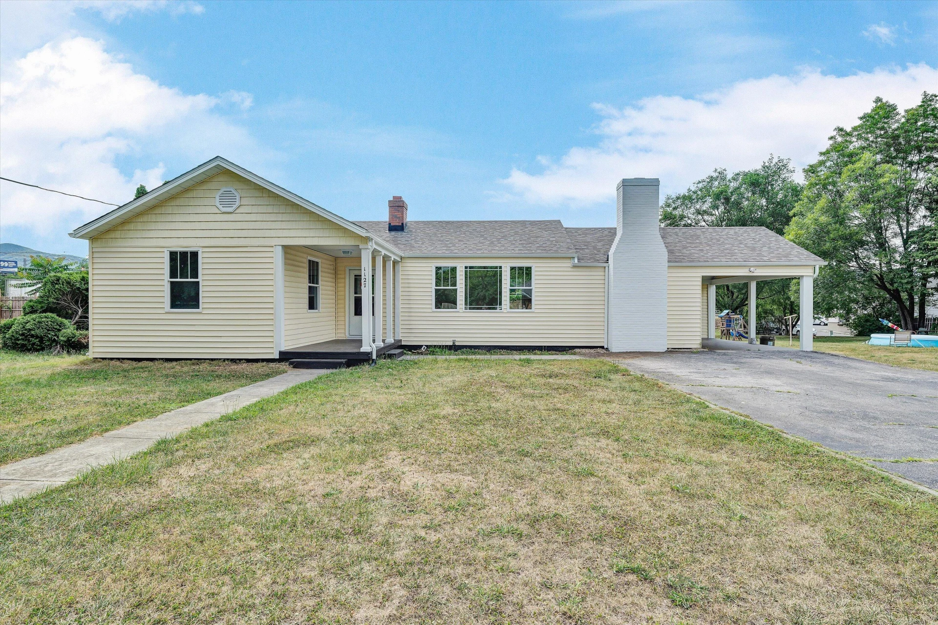 1127 Highland RD