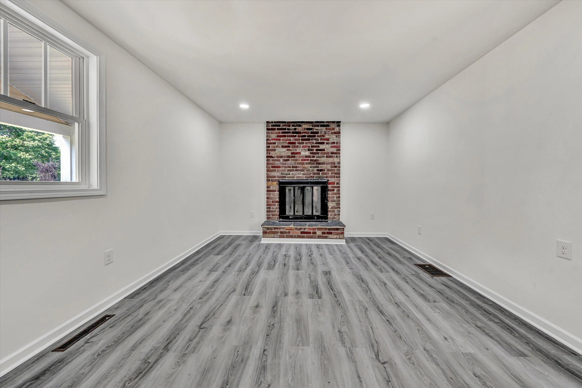 1127 Highland RD - Photo 15