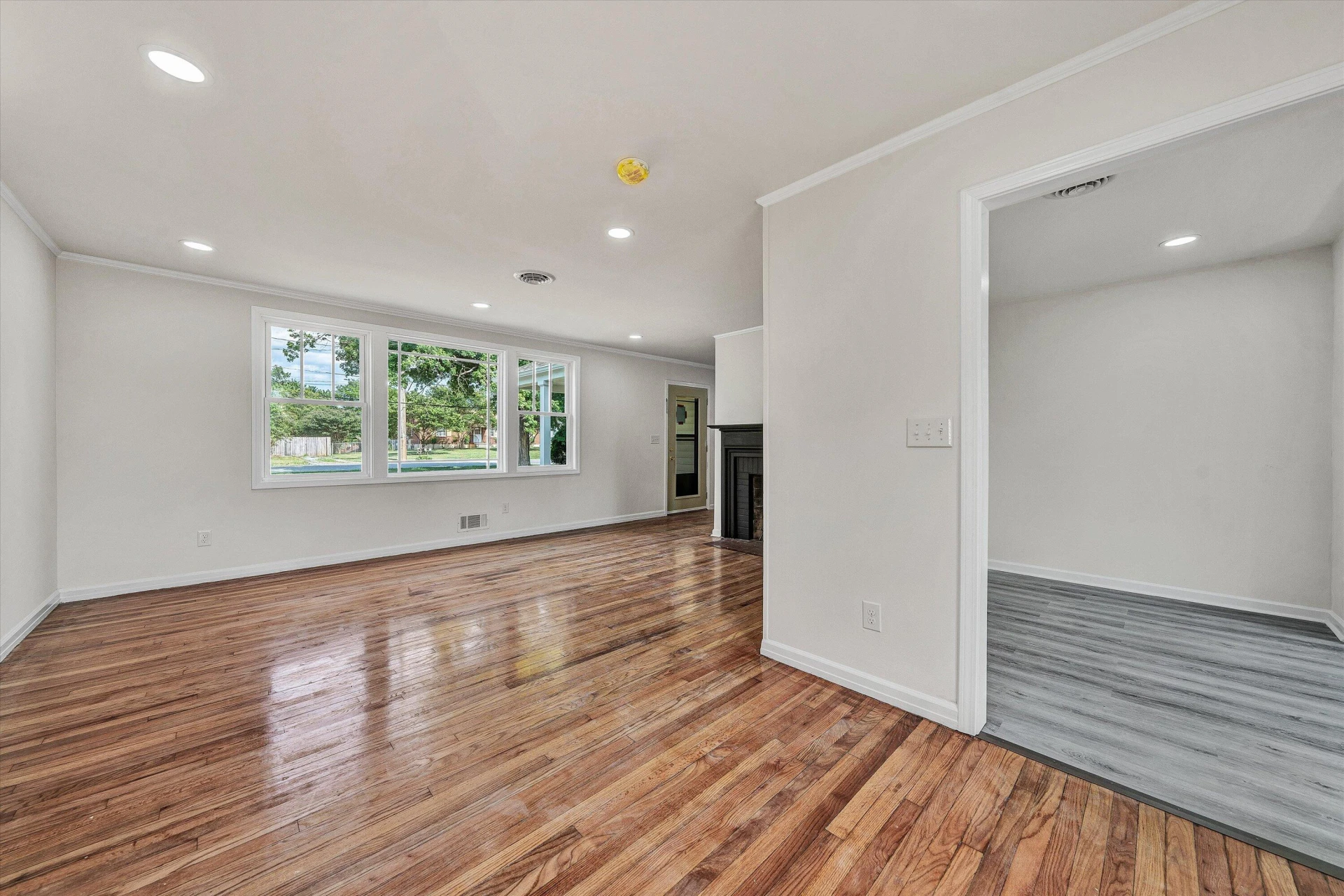 1127 Highland RD - Photo 5