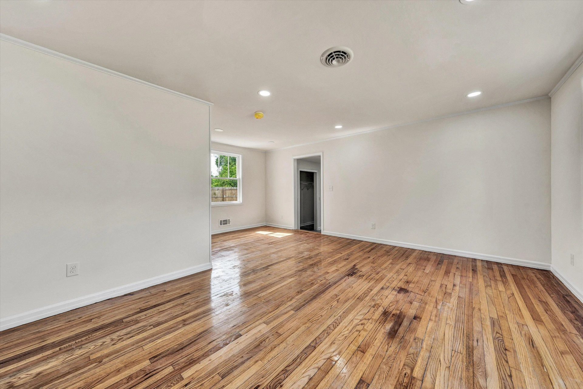 1127 Highland RD - Photo 6