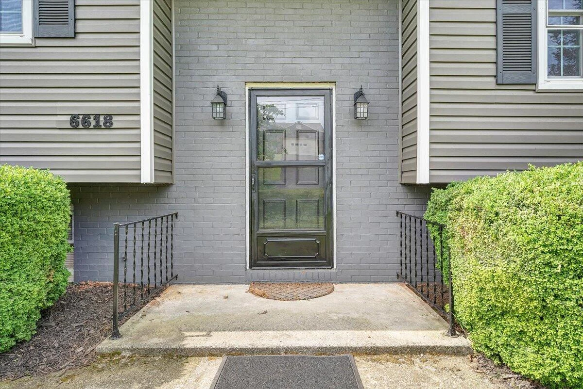 6618 Bryant CIR - Photo 2