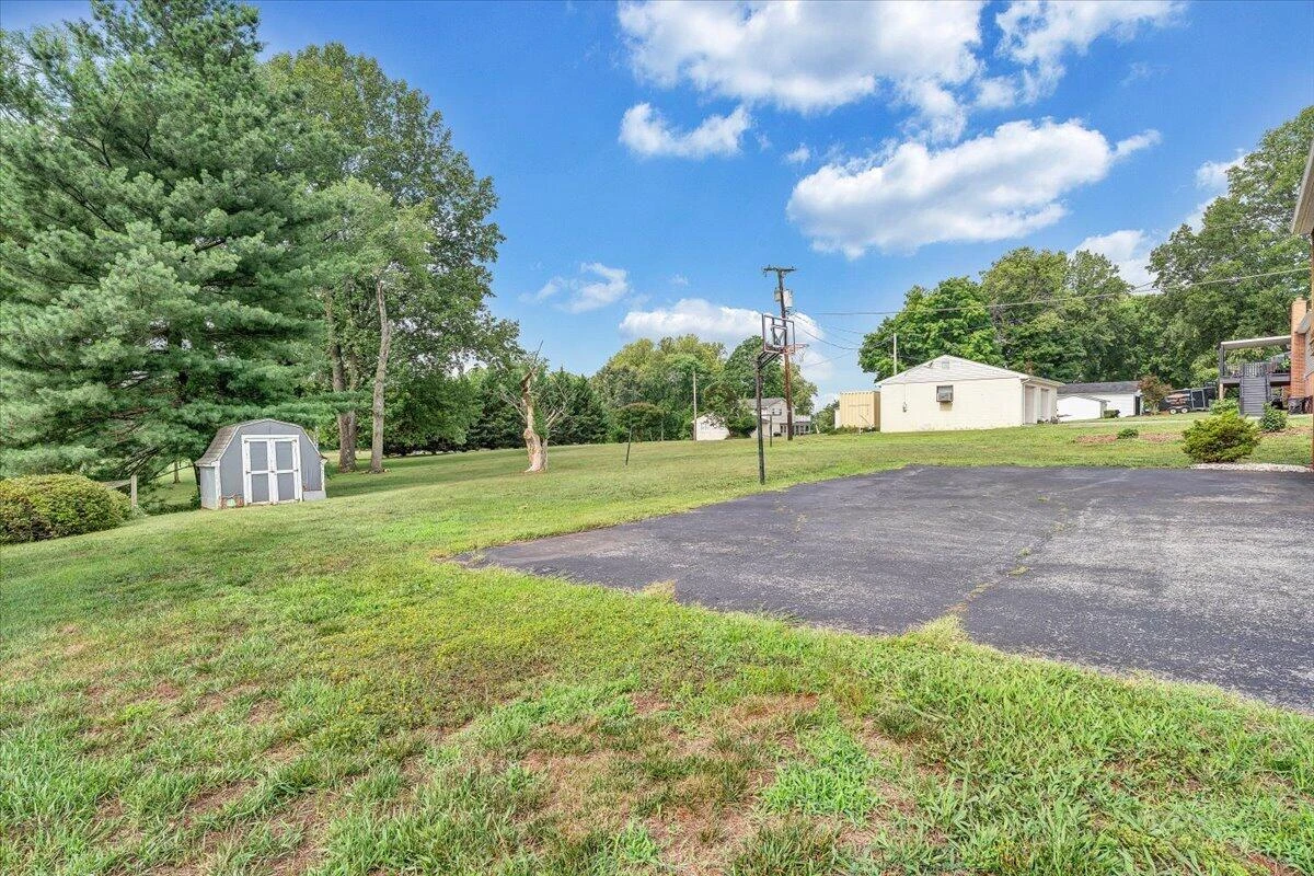 6618 Bryant CIR - Photo 34