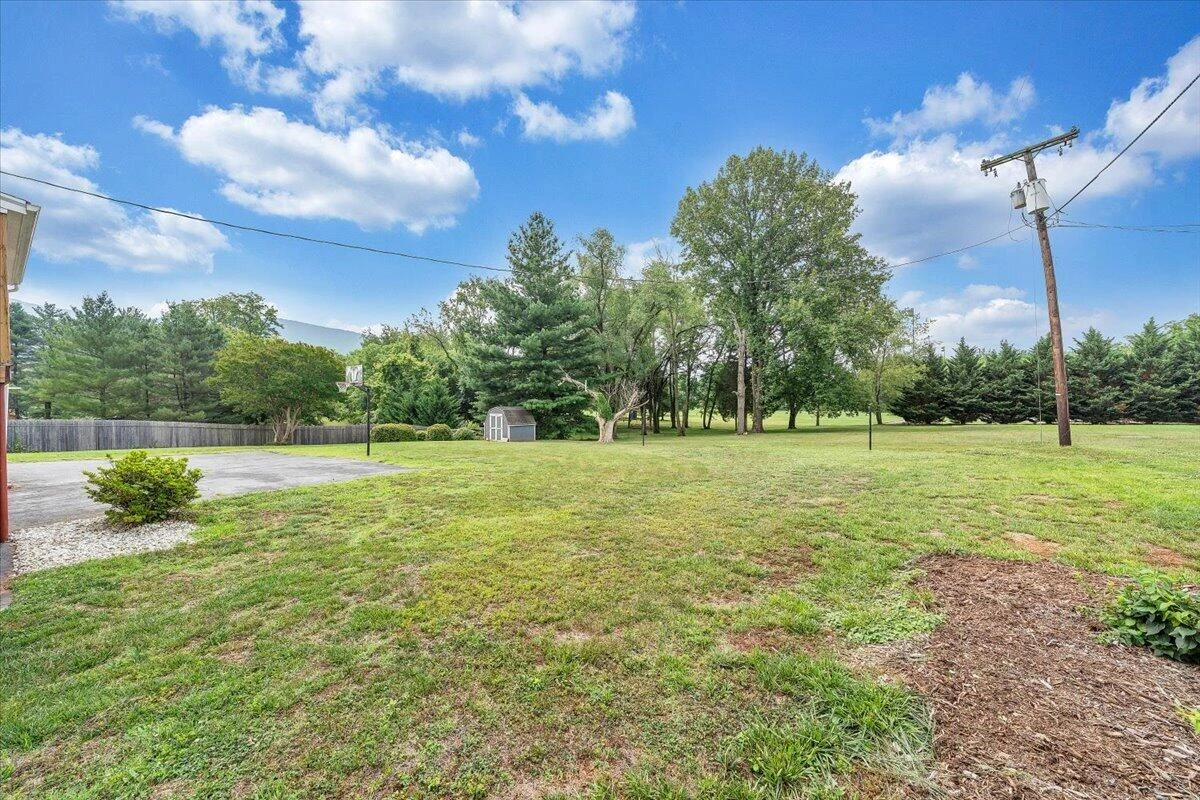 6618 Bryant CIR - Photo 40