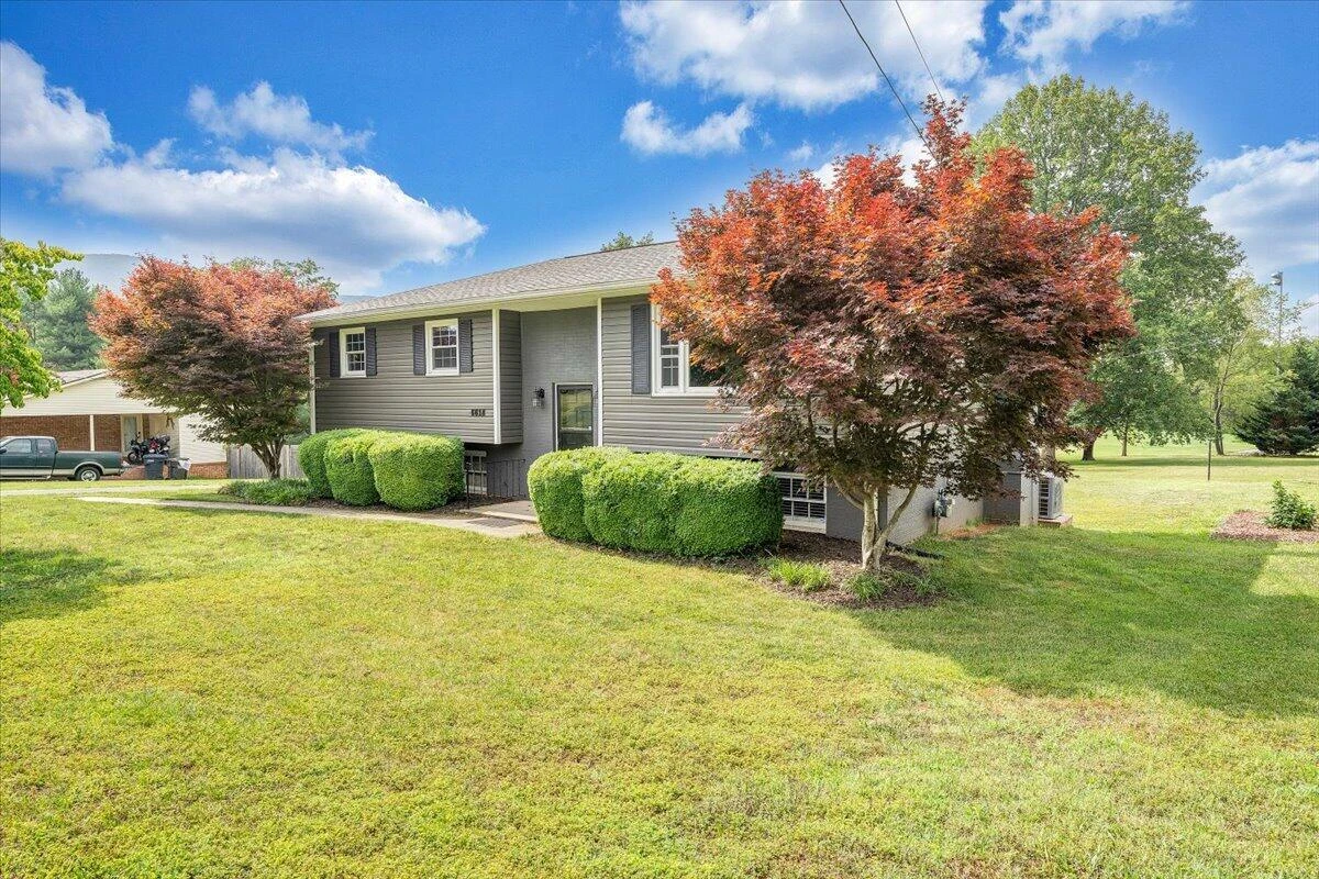 6618 Bryant CIR - Photo 44