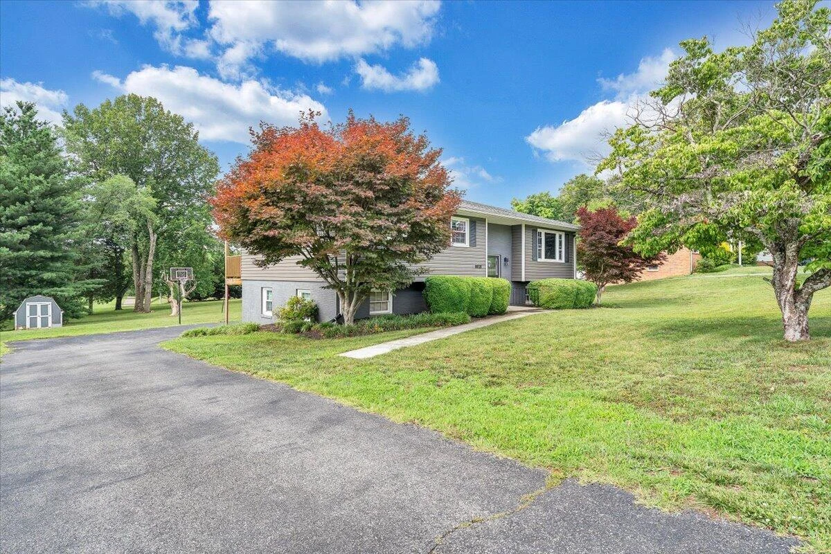 6618 Bryant CIR - Photo 48