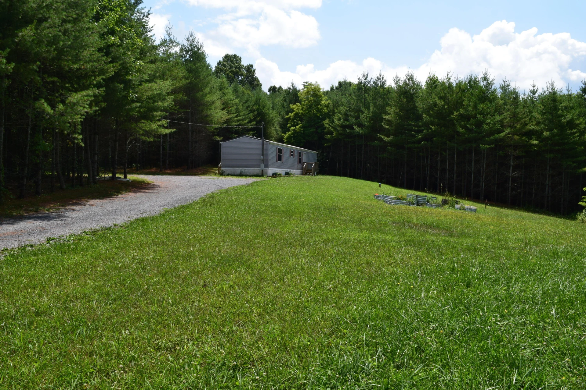 252 Reece RD SW