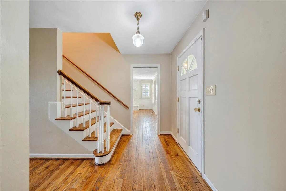 452 Country Club RD - Photo 5