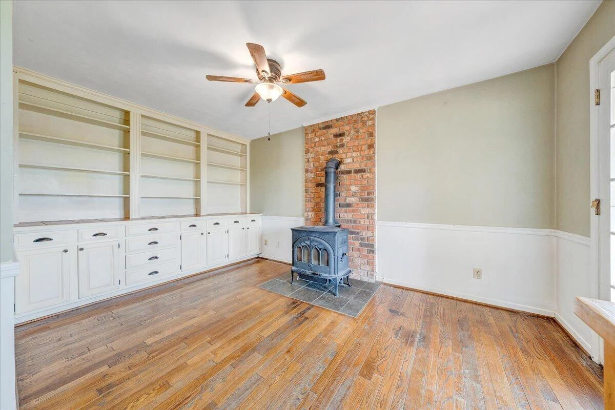 452 Country Club RD - Photo 11