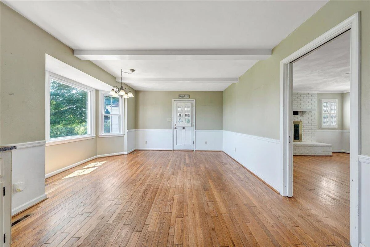 452 Country Club RD - Photo 14