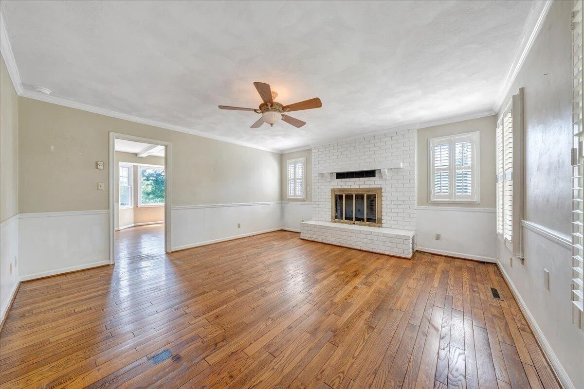 452 Country Club RD - Photo 16