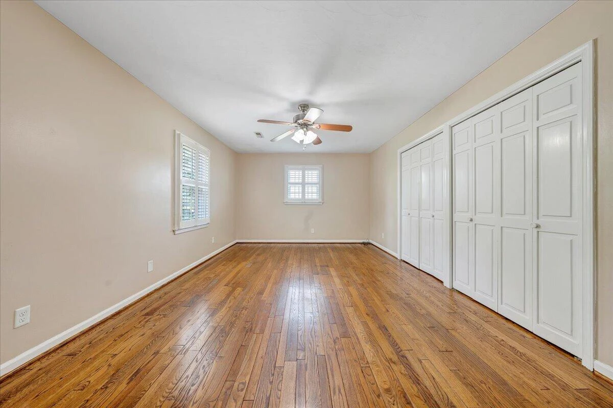 452 Country Club RD - Photo 22