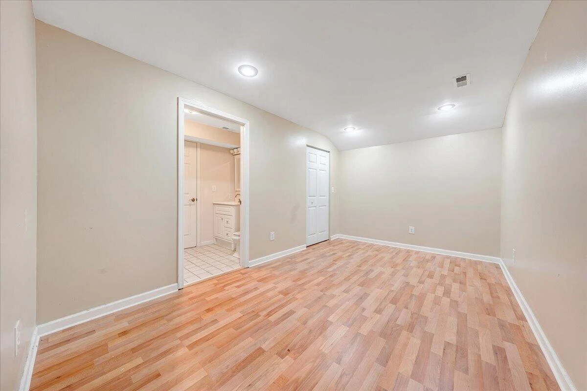 452 Country Club RD - Photo 33