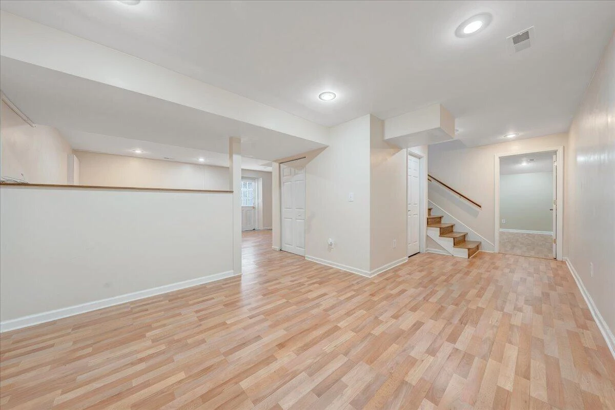 452 Country Club RD - Photo 37