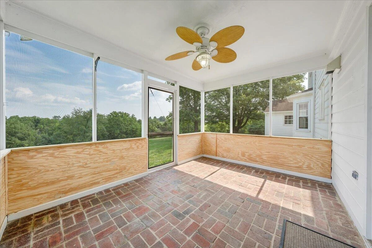 452 Country Club RD - Photo 40