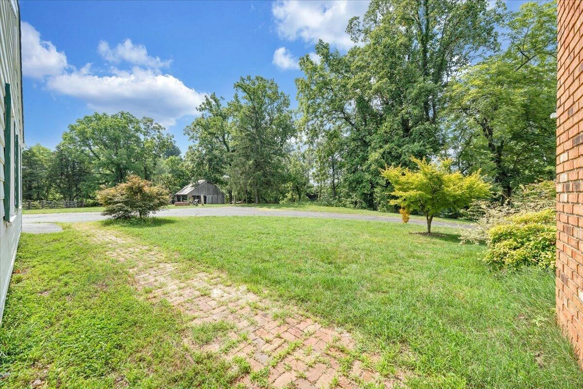 452 Country Club RD - Photo 51