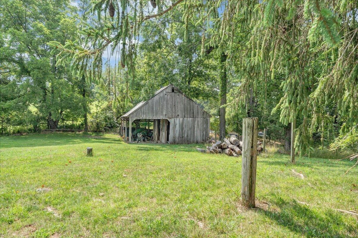 452 Country Club RD - Photo 52