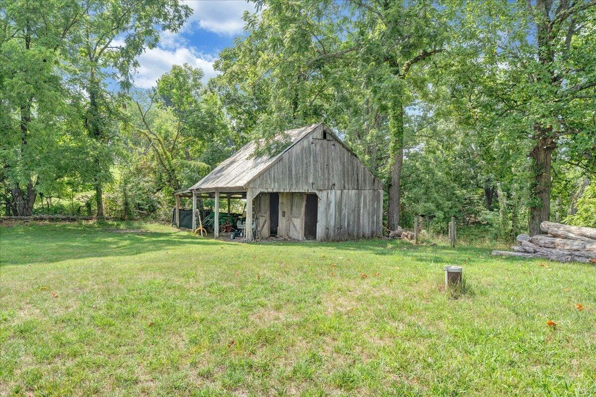 452 Country Club RD - Photo 53