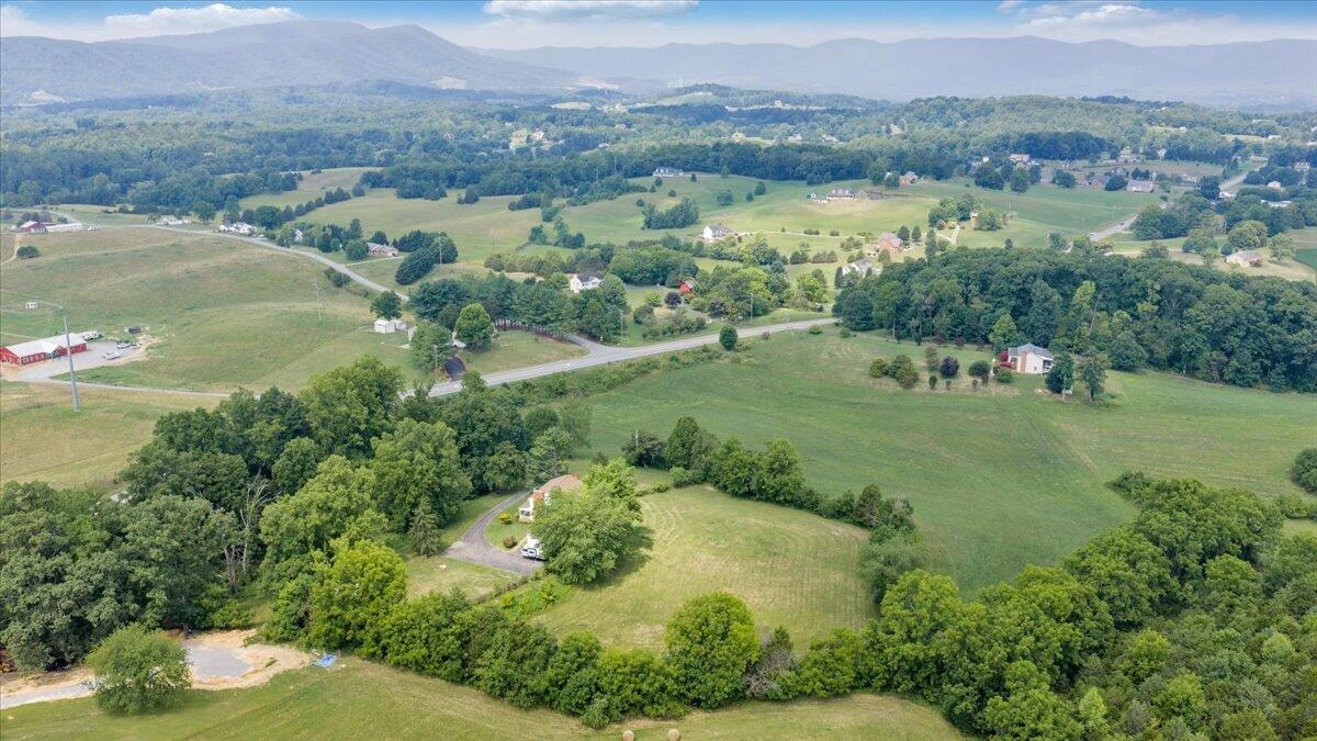 452 Country Club RD - Photo 70