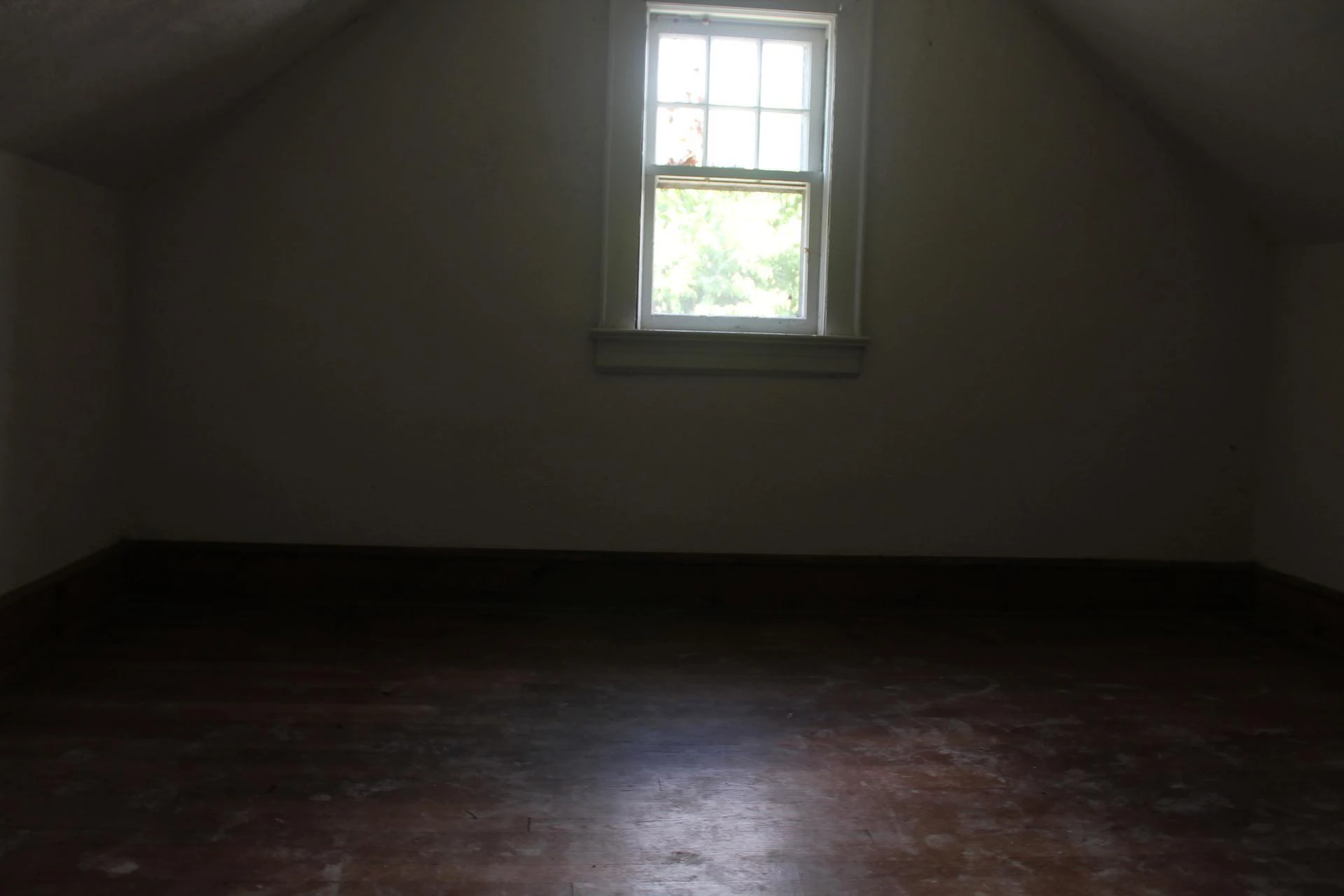 1024 Woodrow AVE SE - Photo 18