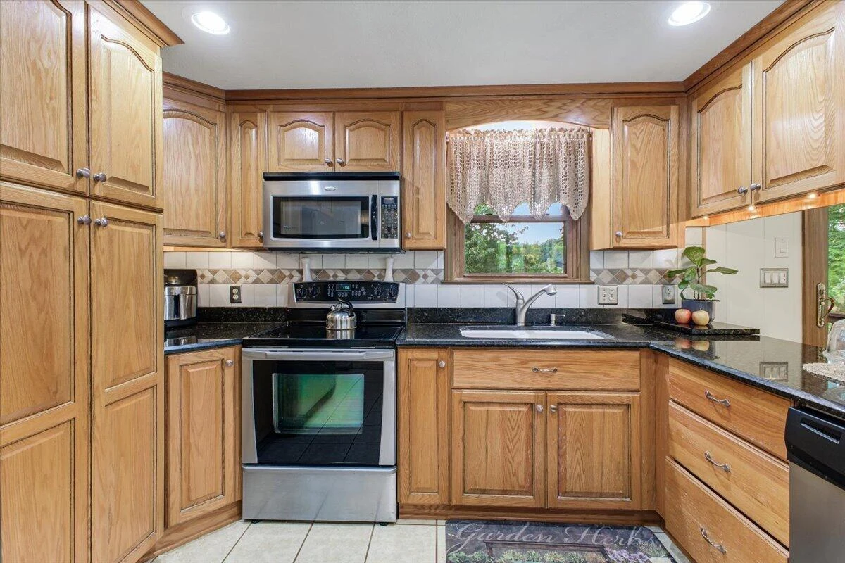 106 Club House DR - Photo 11