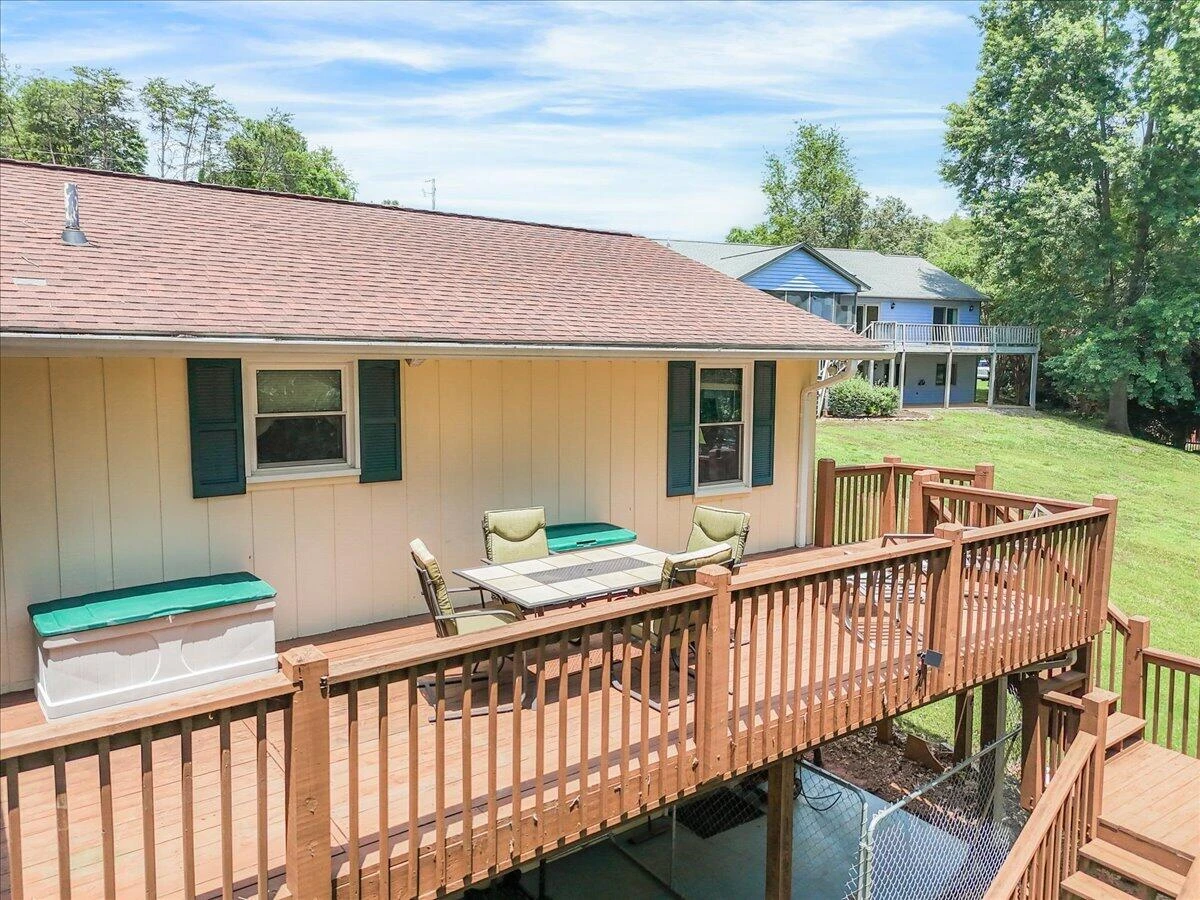 106 Club House DR - Photo 21