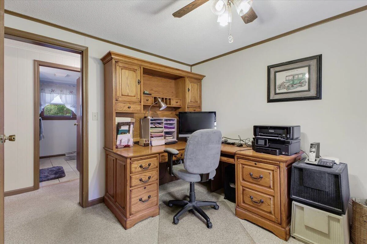 106 Club House DR - Photo 24