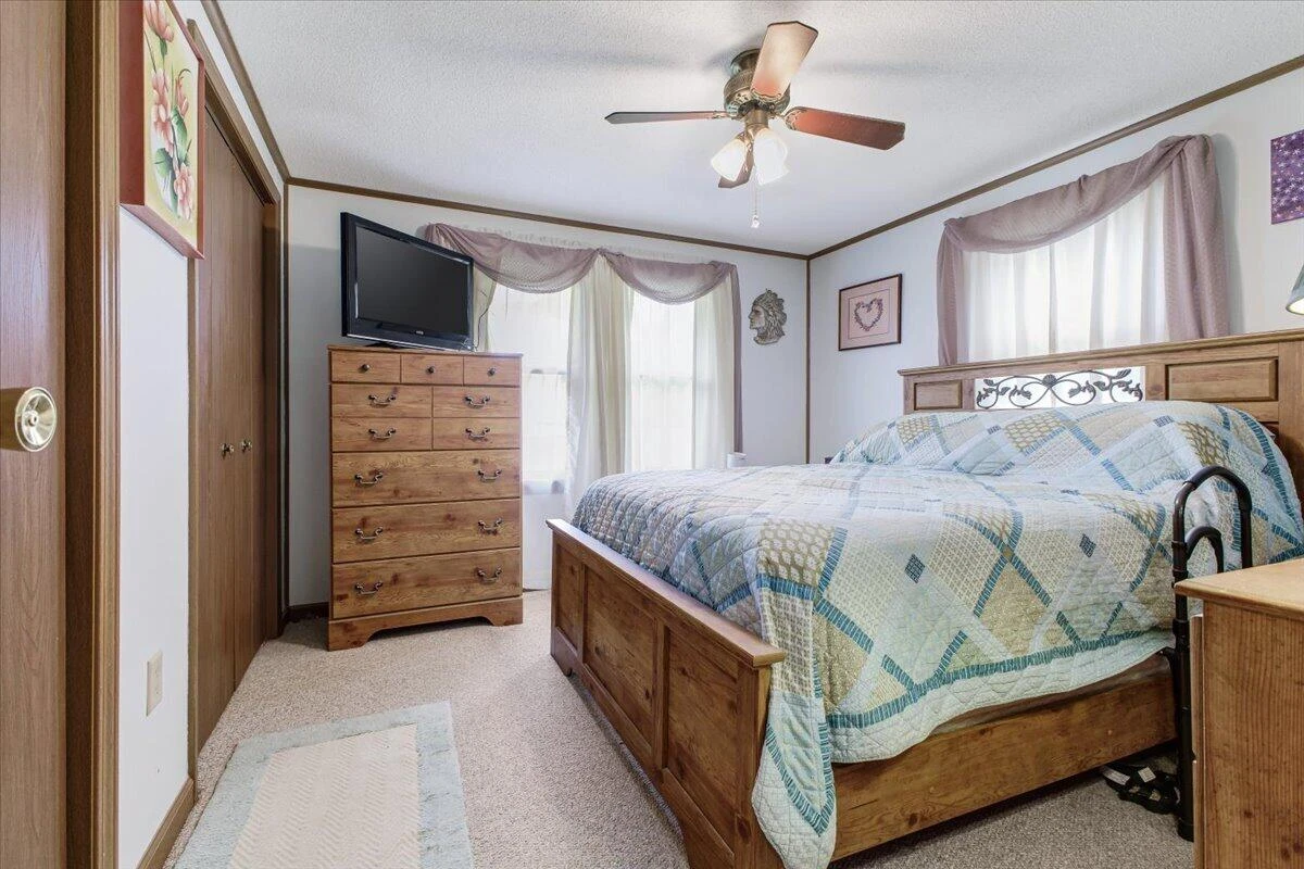 106 Club House DR - Photo 26