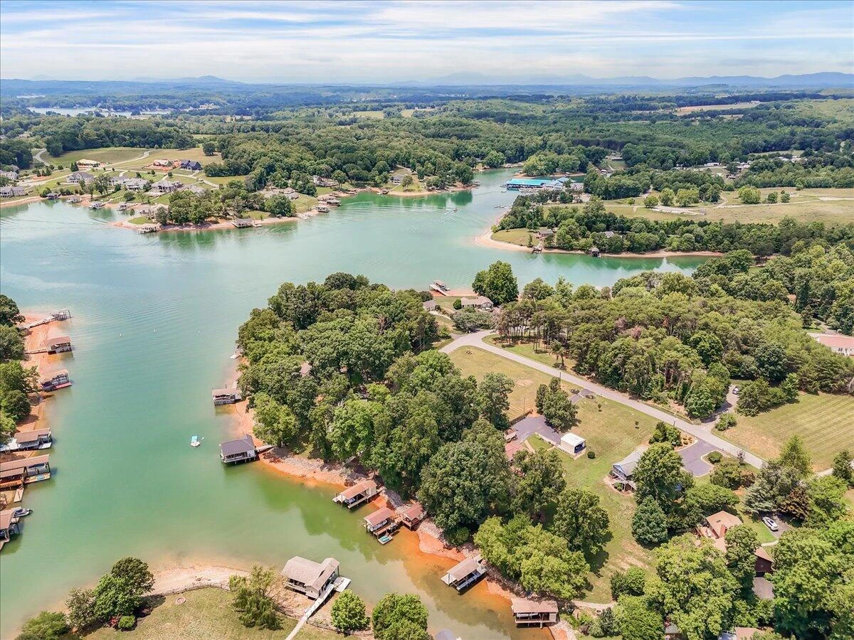 106 Club House DR - Photo 4