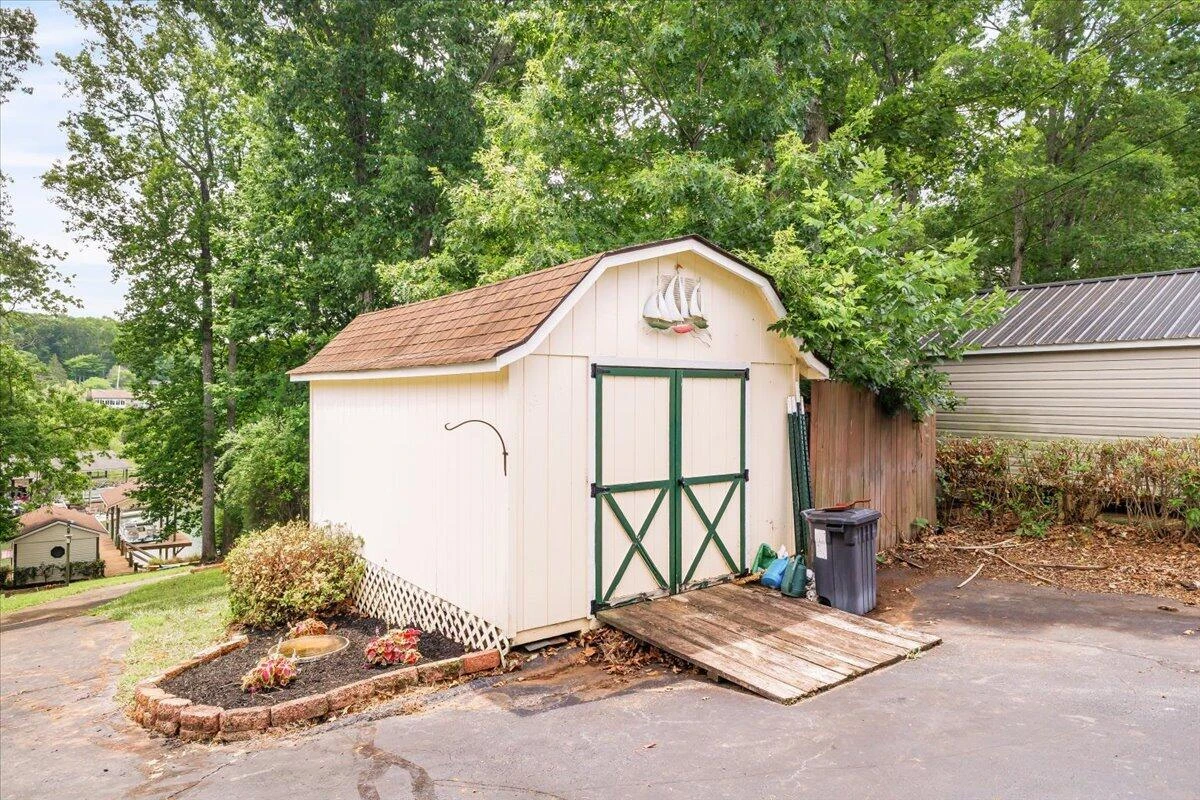 106 Club House DR - Photo 46