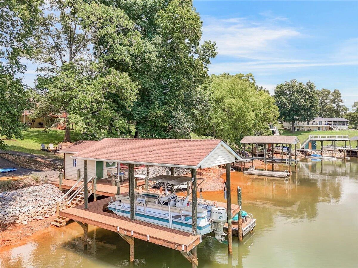 106 Club House DR - Photo 6