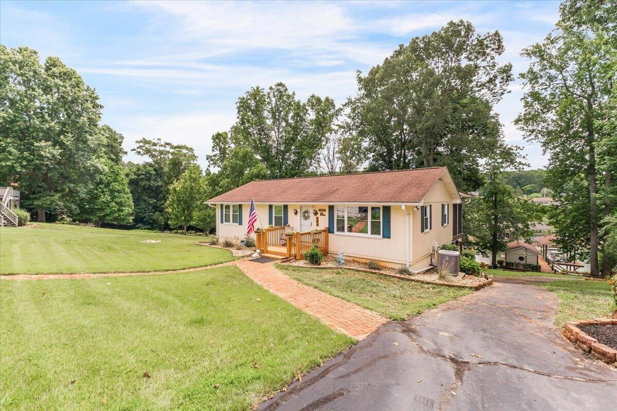 106 Club House DR - Photo 7