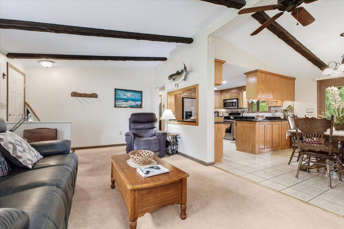 106 Club House DR - Photo 9