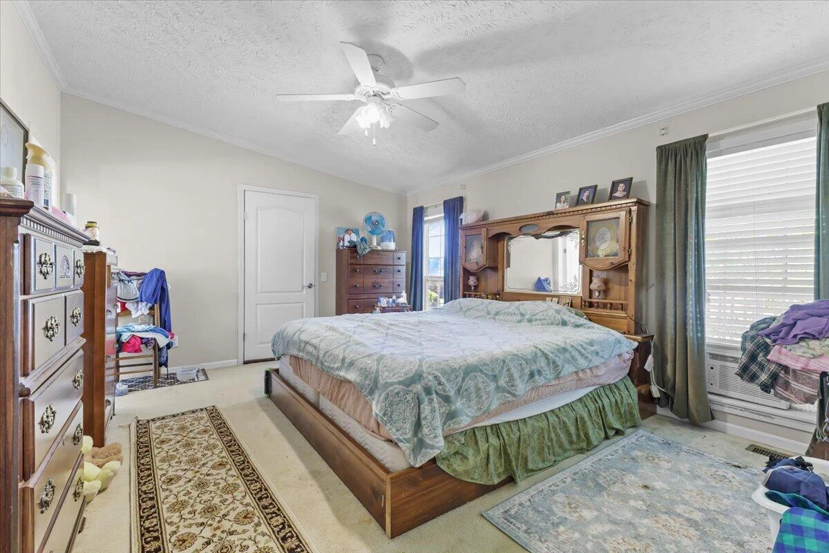 252 Maiden LN - Photo 16